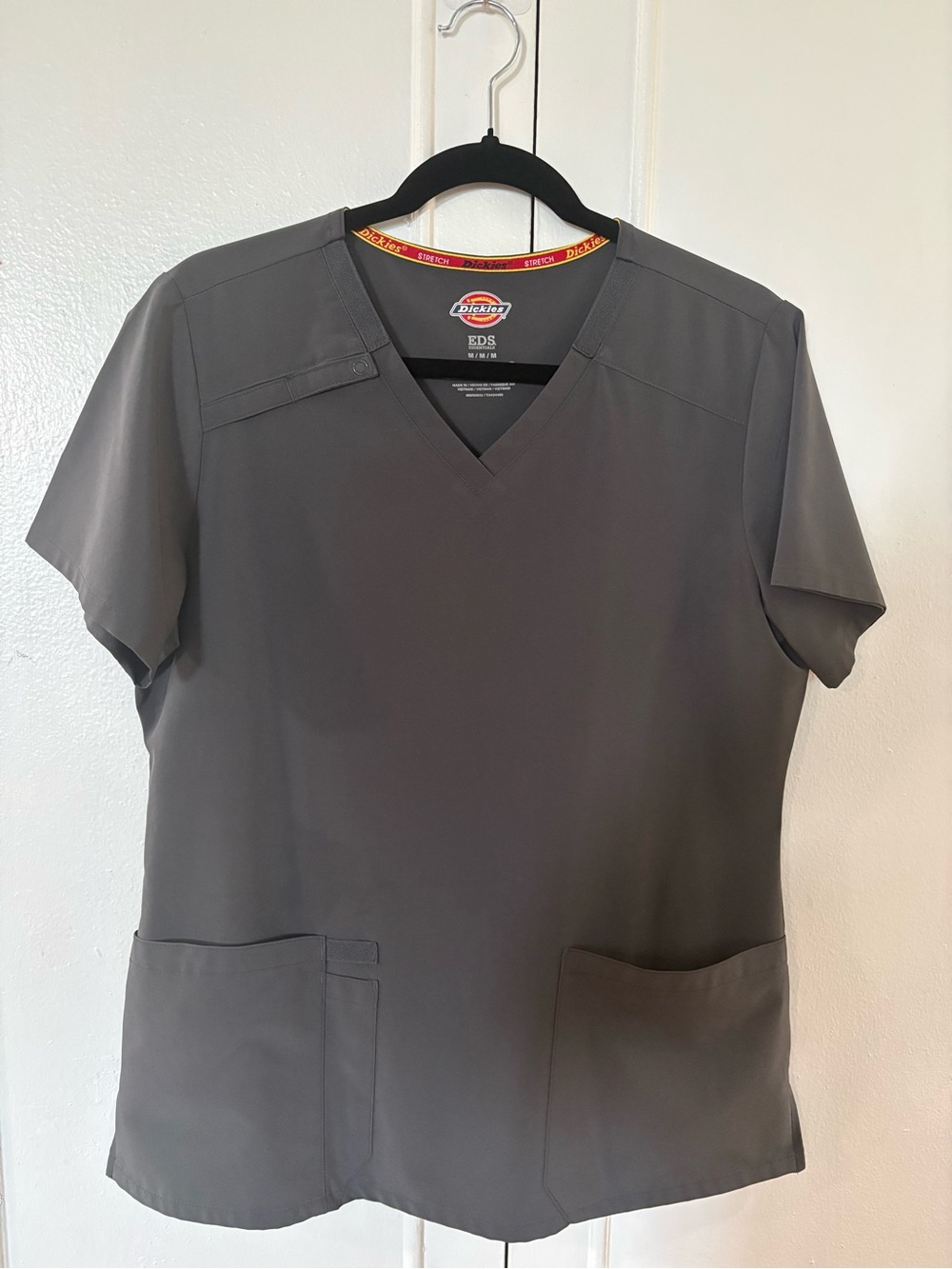 Dickies EDS  Women, Gray V-Neck Scrub Top, Size M.